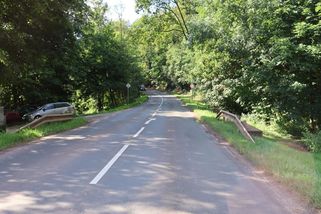 Na Trutnovsku zemřel muž po havárii na elektrokoloběžce - Novinky